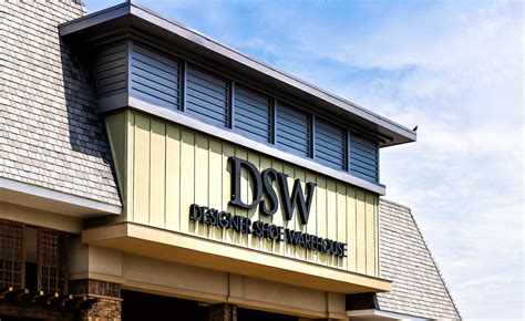Find your favorite brands and the latest shoes and accessories for women, men, and kids at great prices. . Dsw springfield il